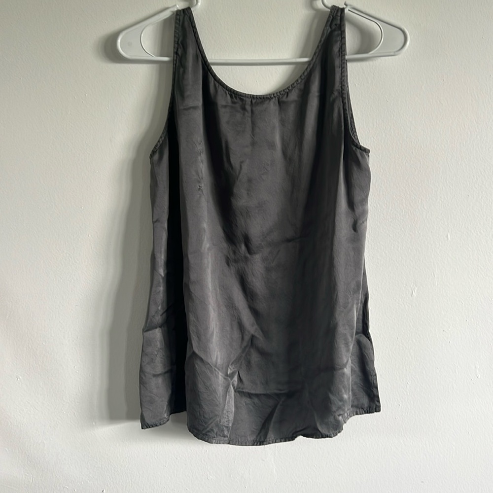 100% Silk Eileen Fisher Gray Sleeveless Tank Top with Relaxed Fit - Picture 4 of 6